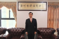 黄诗舰